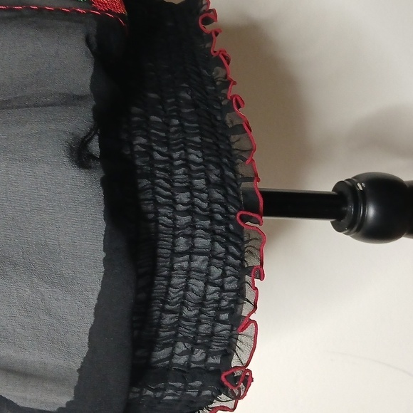 Twenty one floral scrunch  key hole sheer blouse size medium - Picture 9 of 15